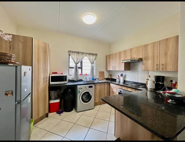 2 BEDROOM PROPERTY TO RENT IN BRENTWOOD
